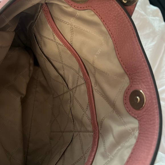 Michael Kors dusty pink shoulder bag - Picture 3 of 11